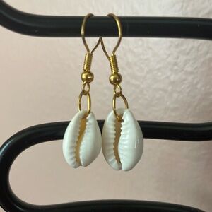 Sea shells 🐚 earrings